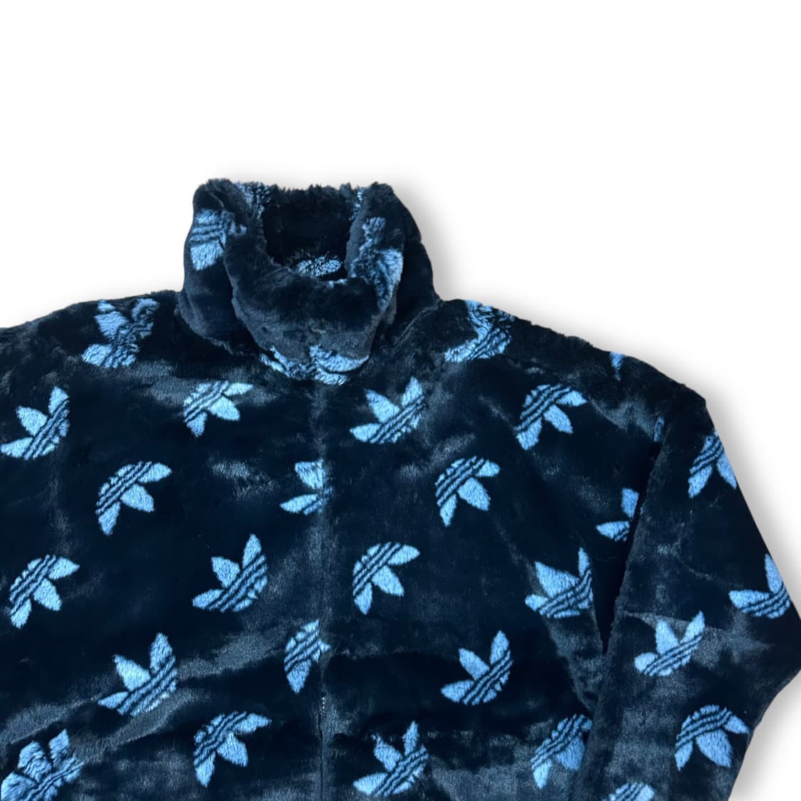 아디다스 모노그래 퍼 자켓 상품이미지2