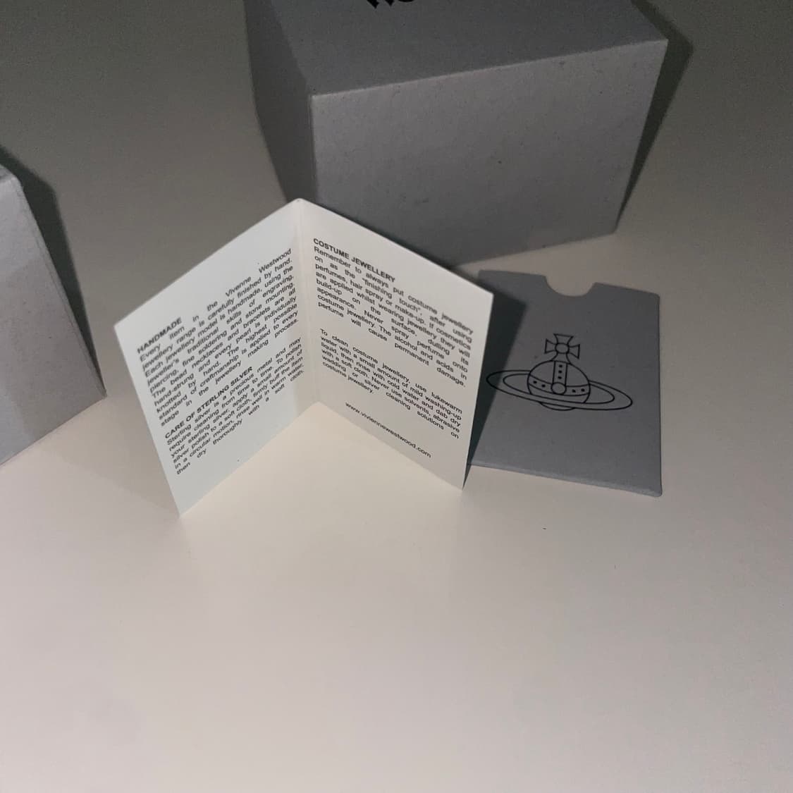 비비안 웨스트우드 미니 바스 릴리프 초커 실버 상품이미지2