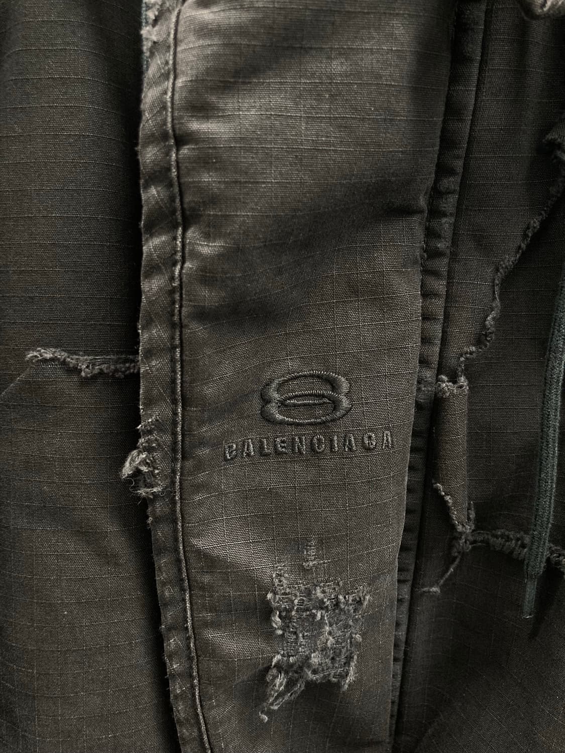 [2] 발렌시아가 디스트로이드 유니티 봄버 자켓 상품이미지3