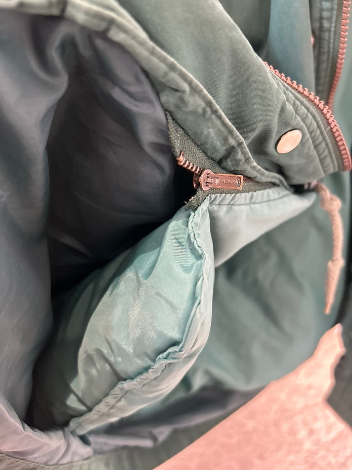 아디다스 덕다운 야상 패딩 점퍼 상품이미지4