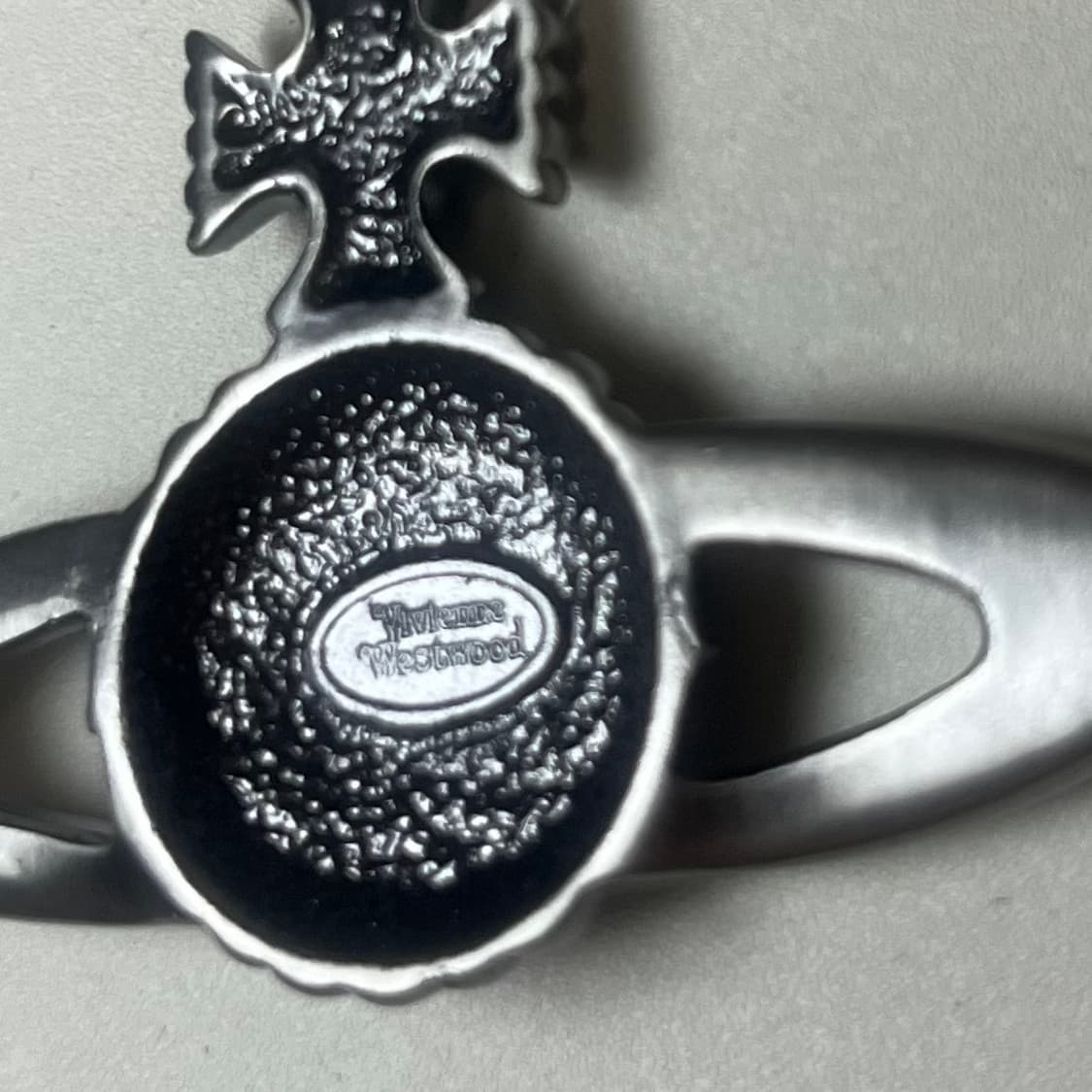 비비안웨스트우드 황동 빅 orb 목걸이 상품이미지3