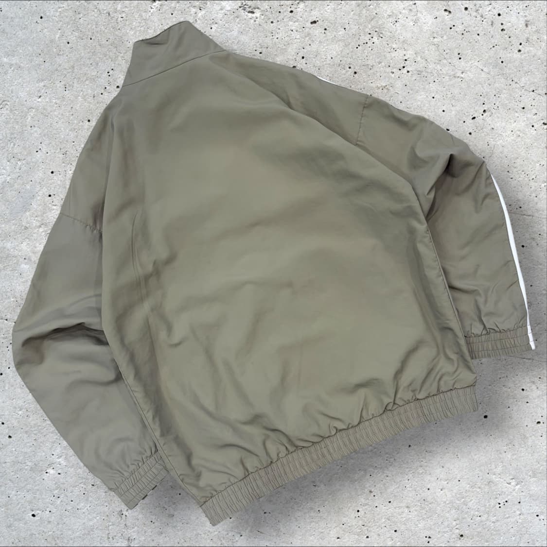 [M] 아디다스 락업 바람막이 삼선 트랙탑 자켓 올리브 D47 상품이미지2