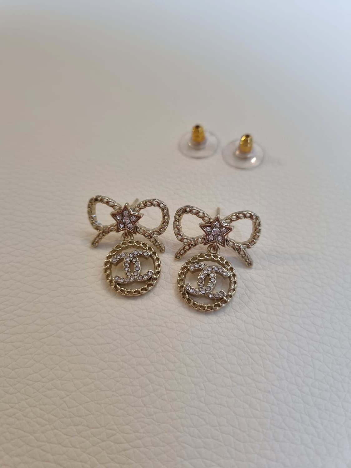 샤넬 체인리본 별큐빅 CC 드롭귀걸이  업사이클링 상품이미지5