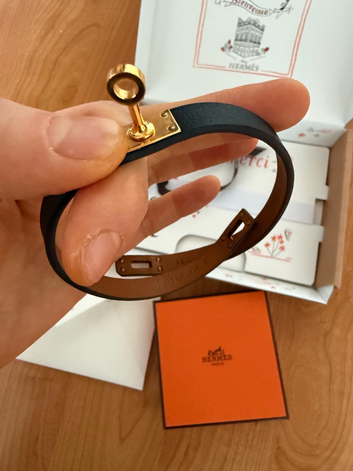 에르메스 블랙 가죽 팔찌 t2 사이즈 상품이미지4
