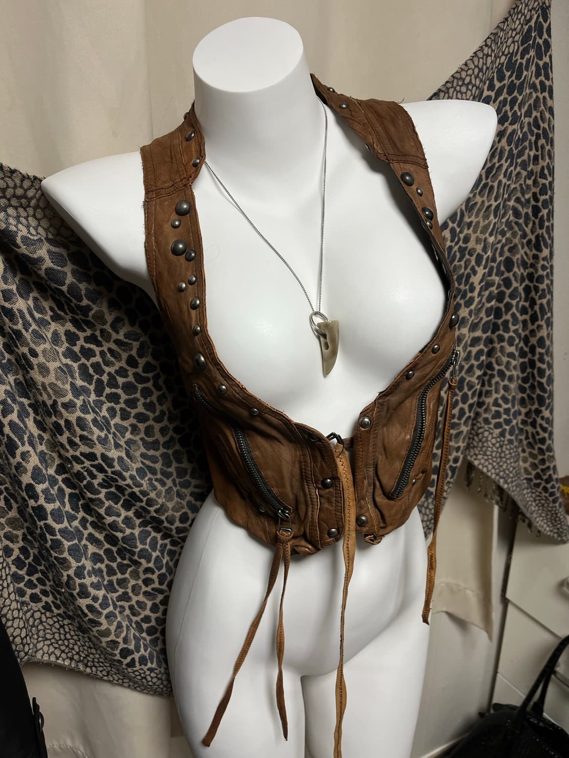 스터드 램 스킨 웨스턴 자켓 상품이미지2