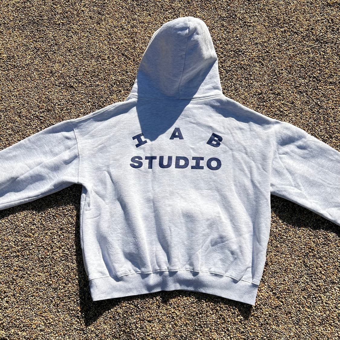 아이앱 스튜디어(I.A.B Studio) 그레이 후드티 상품이미지5