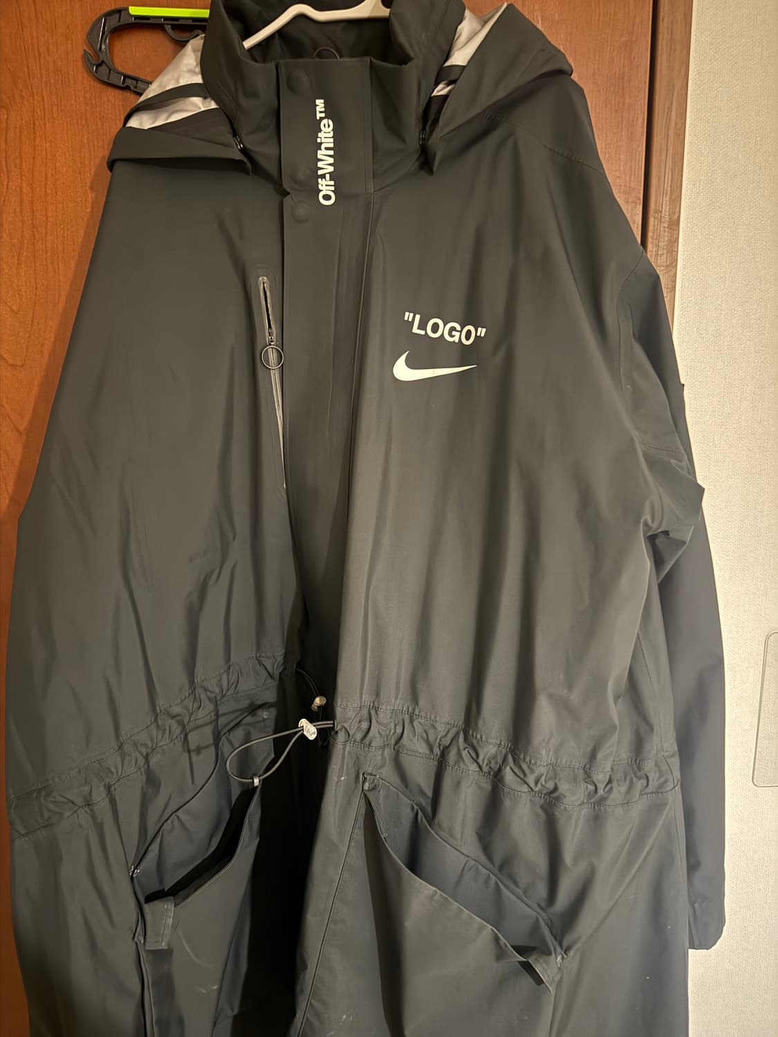 오프화이트 x 나이키랩 풋볼 롱자켓 상품이미지1