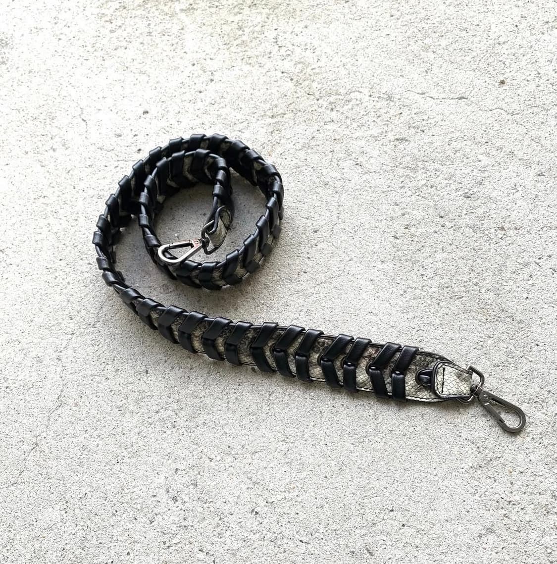 Archive Python Leather Chain 상품이미지1