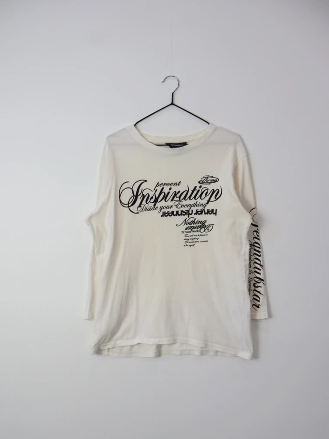 Beaumere Graphic Long Sleeve Tee 상품이미지4