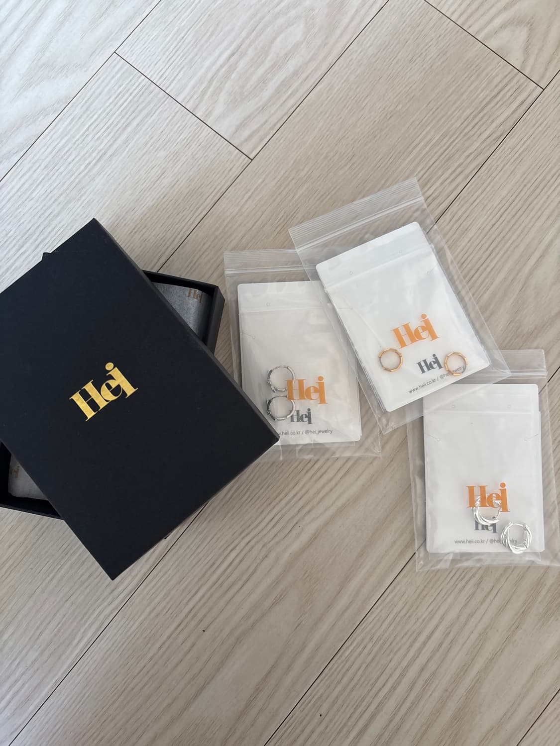 Hei 헤이 귀걸이 세트 (미개봉) 상품이미지1