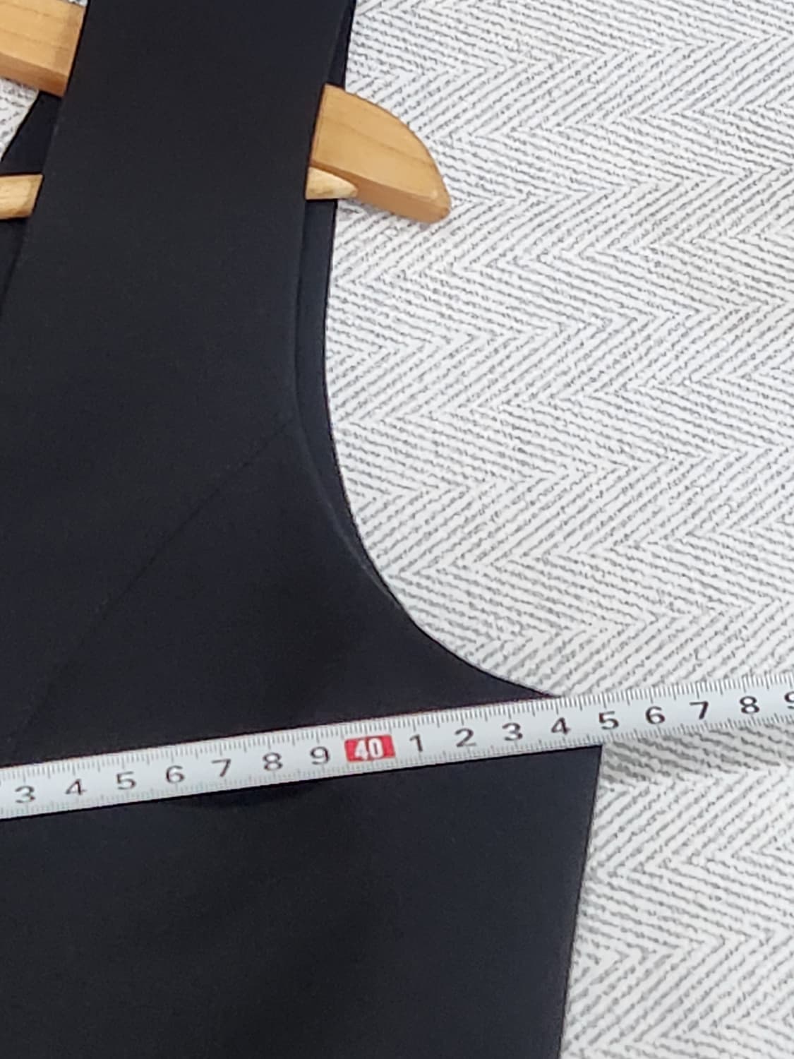 [1] 아이엠리버티 블랙 V넥 슬림핏 원피스 1사이즈 상품이미지10