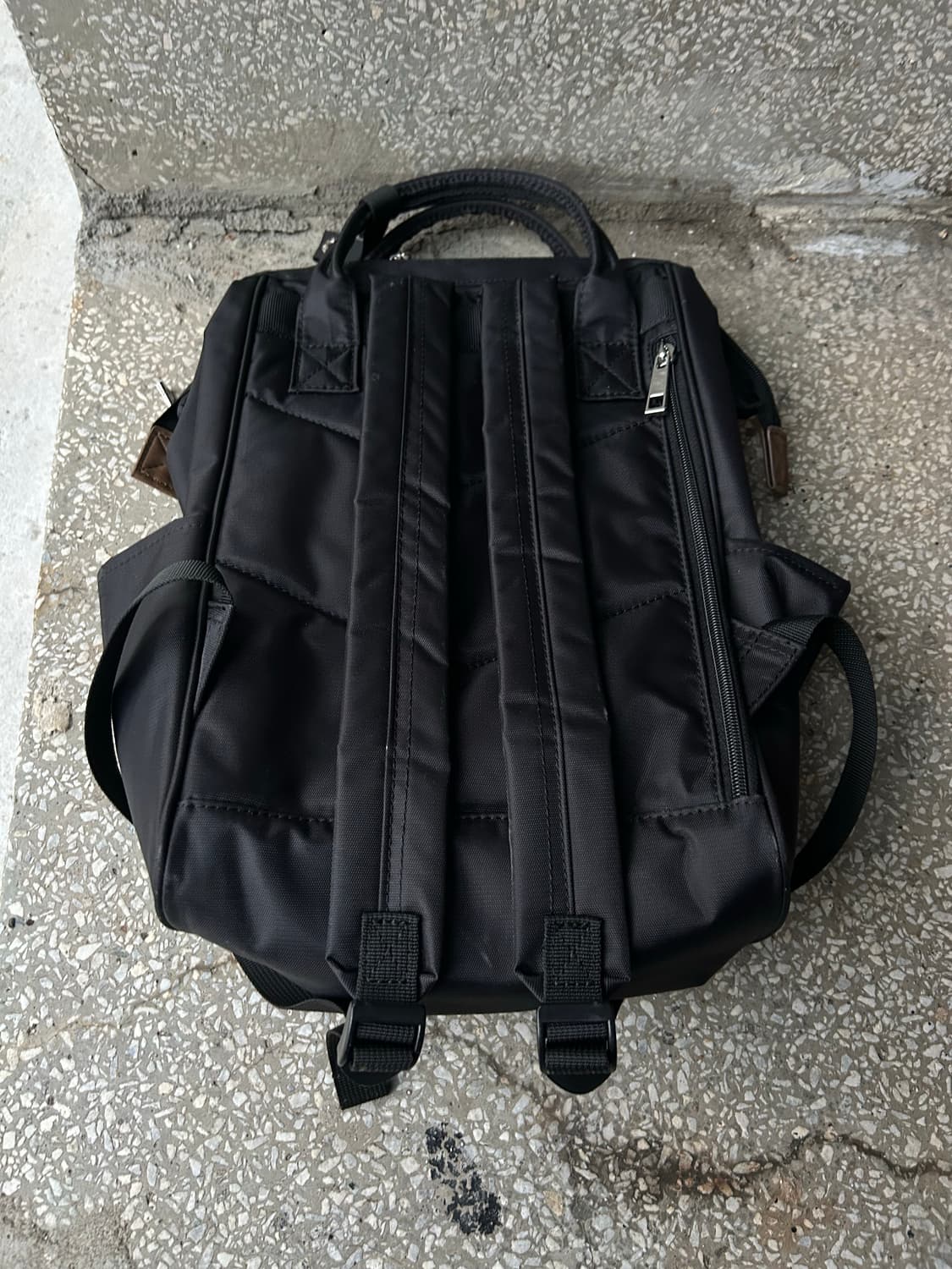 00s Gianni Valentino 블랙 돼지코 백팩 상품이미지2