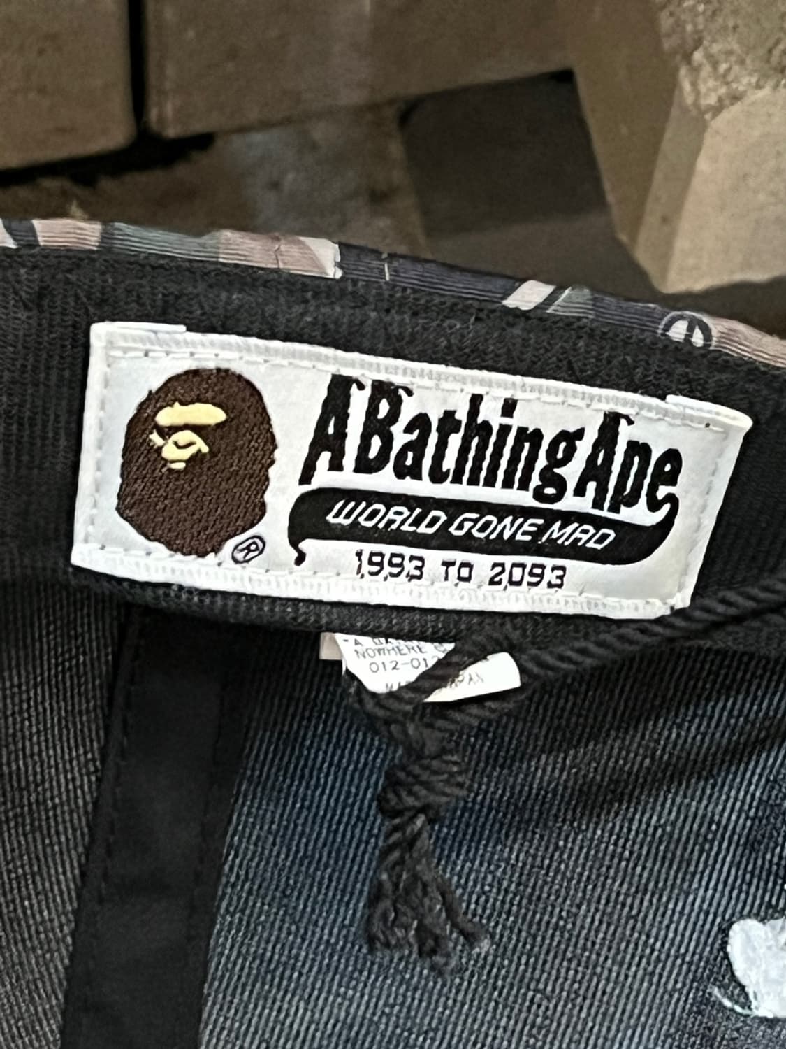 베이프 x 네이버후드 그래픽 스냅백 캡 상품이미지8