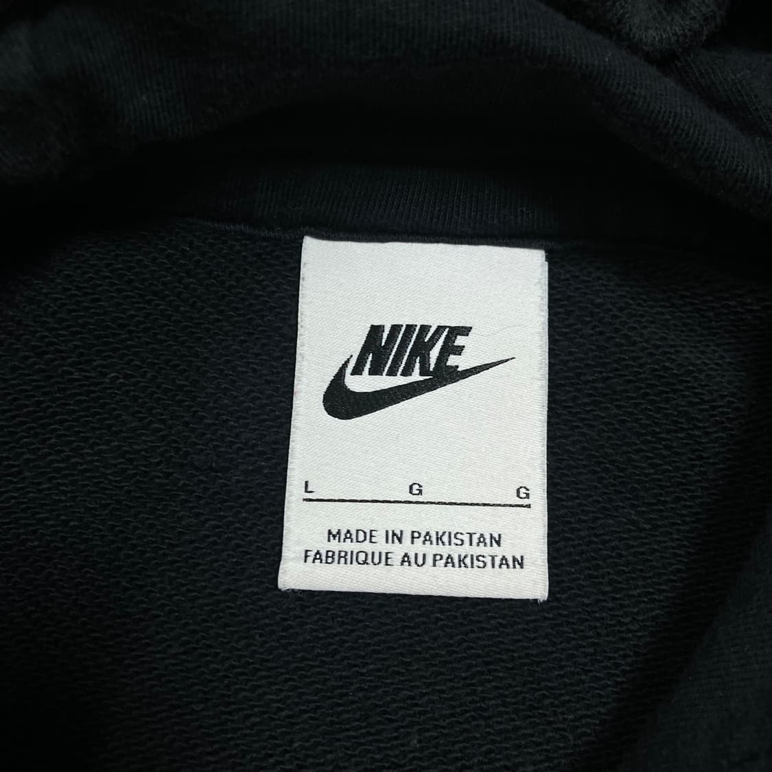 나이키 센터 로고 블랙 후드티 상품이미지3