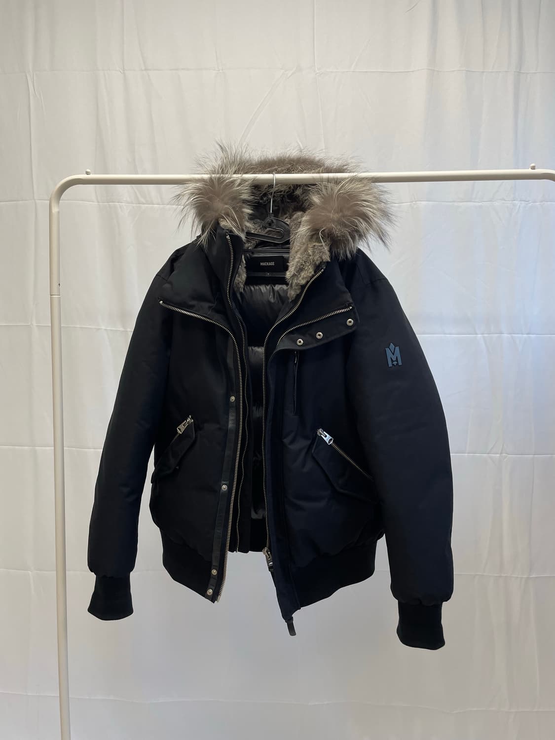 맥케이지 딕슨 실버 퍼 패딩 [42] 상품이미지1