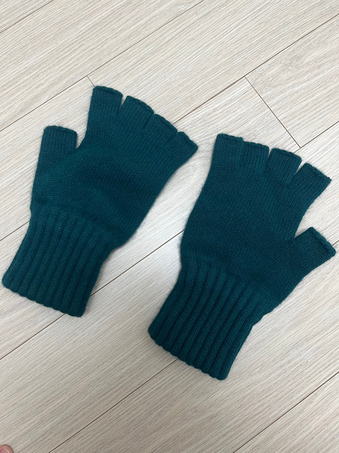 드레익스 울 니트 핑거리스 장갑 다크 그린 상품이미지1