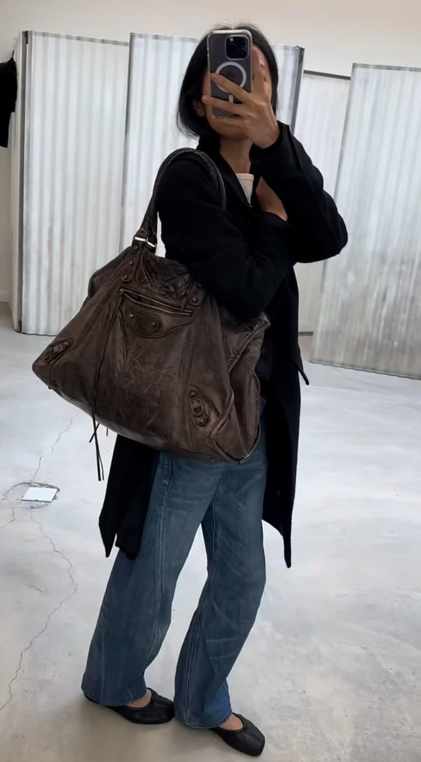 발렌시아가 모터백 라지 상품이미지2