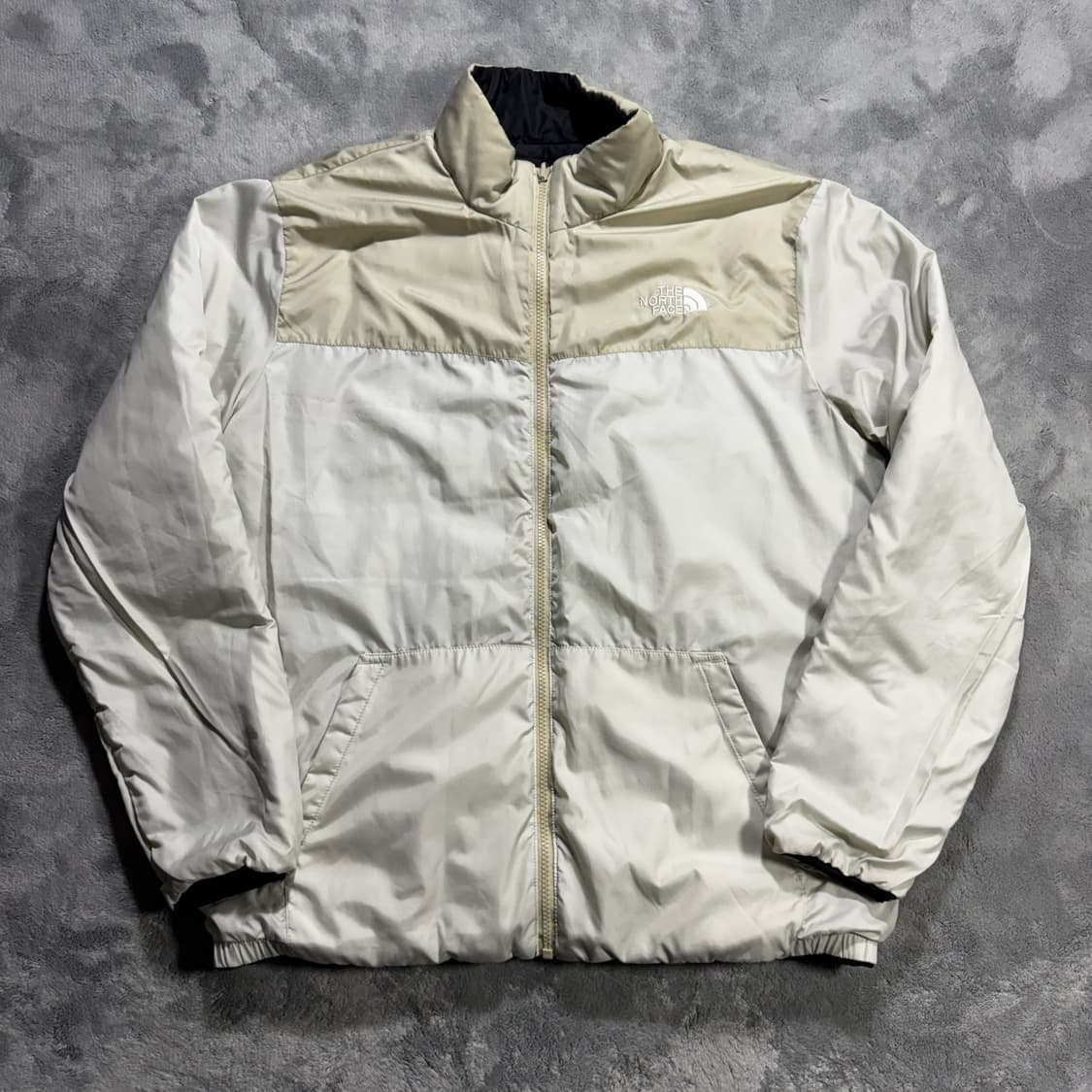 노스페이스 v-motion 리버시블 경량패딩 상품이미지5