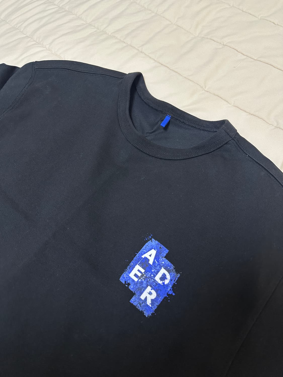 아더에러 시그니피컨트 반팔티 블랙 상품이미지2