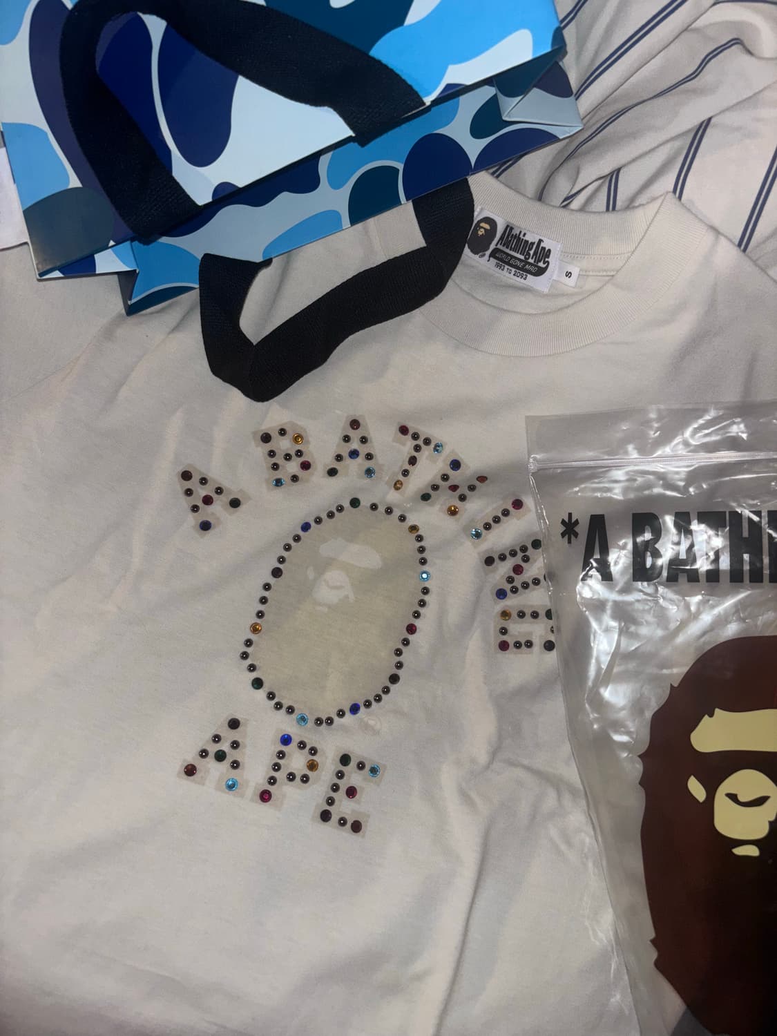 베이프 비즈 반팔티 사이즈S 새상품 상품이미지1