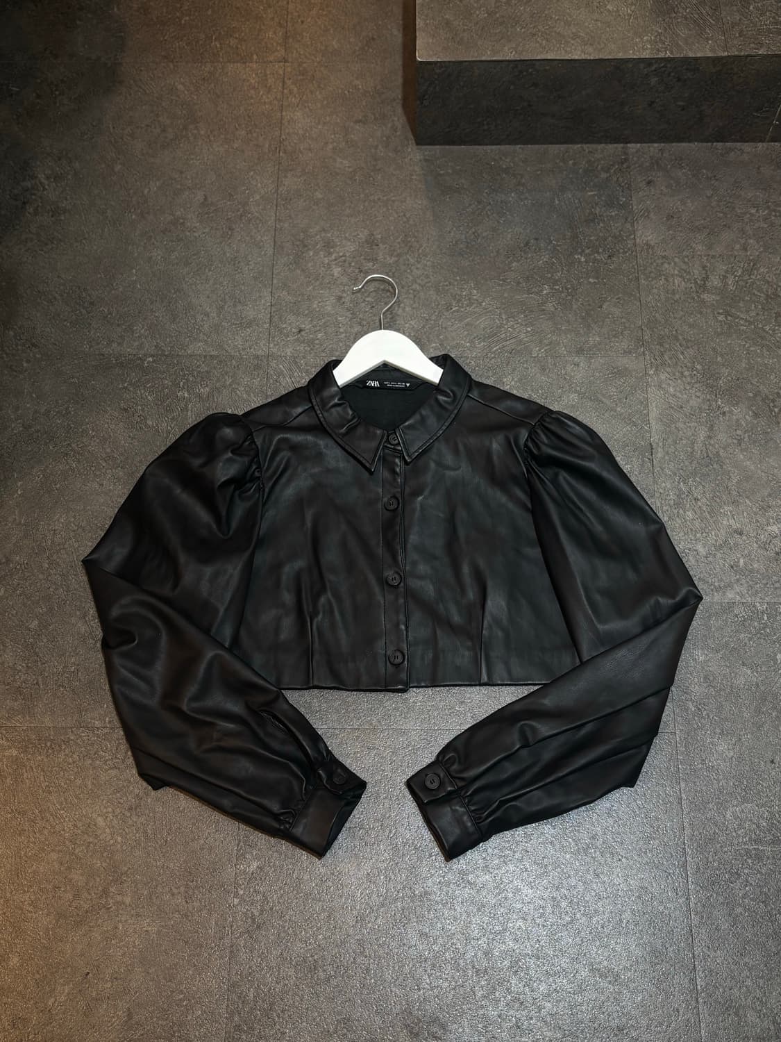 자라 여성 크롭 레더자켓 L사이즈 상품이미지2