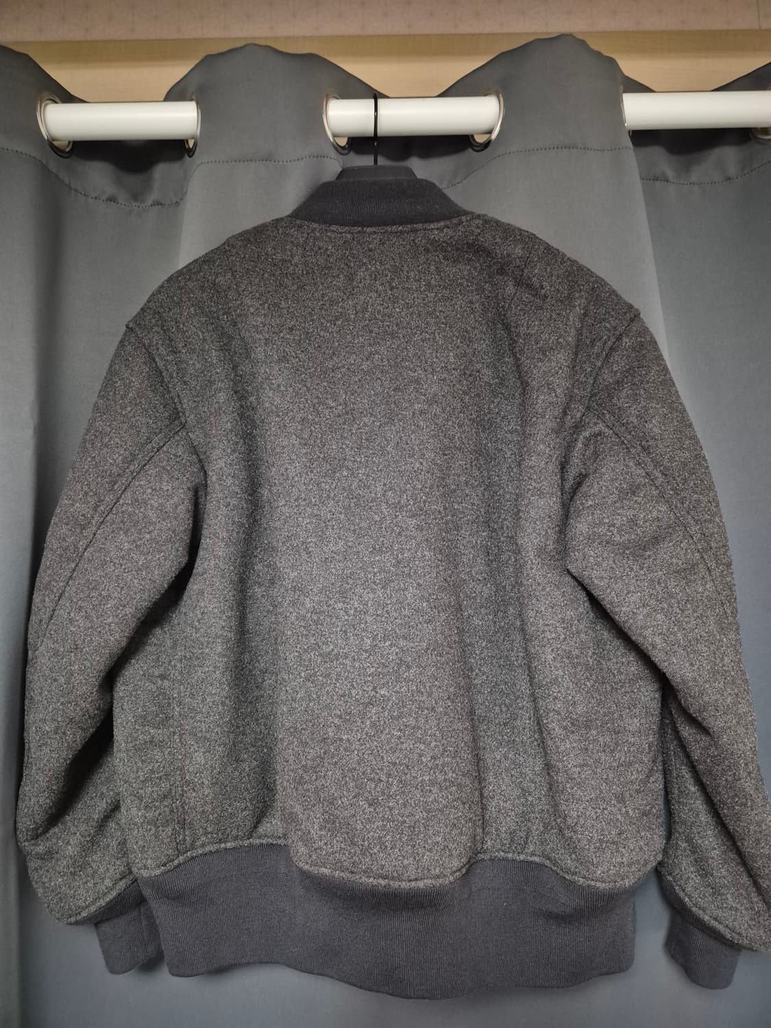 유니클로 엔지니어드가먼츠 콜라보 쇼트블루종 다크그레이 M사이즈 상품이미지3