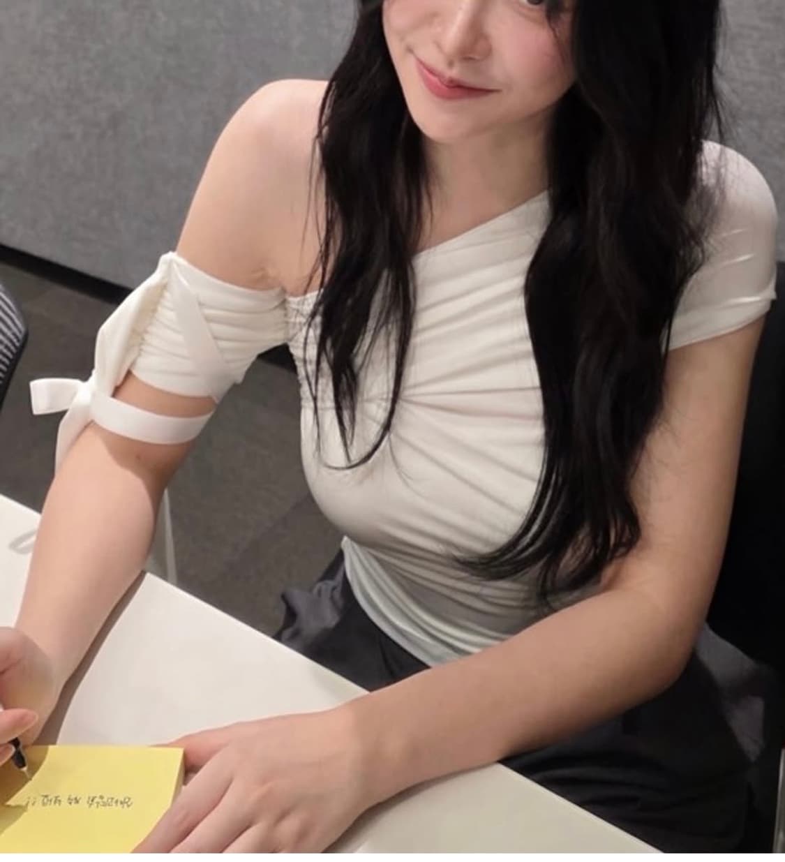 새상품)thetis 더티스 오프숄더 블라우스 슬리브 (s) 상품이미지3