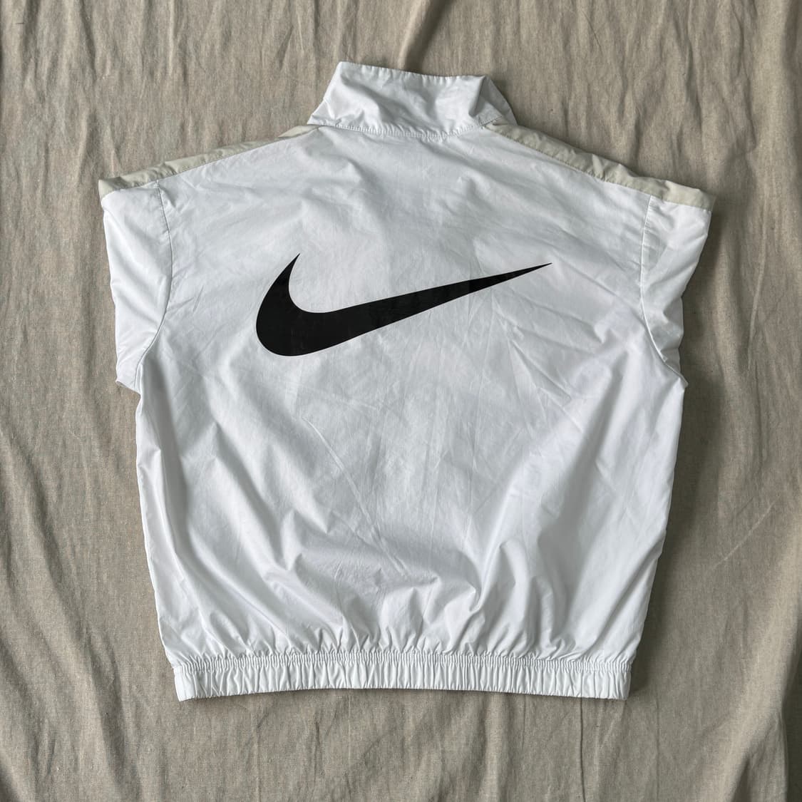 나이키 우먼 백로고 화이트 크롭 바람막이 XS 상품이미지4
