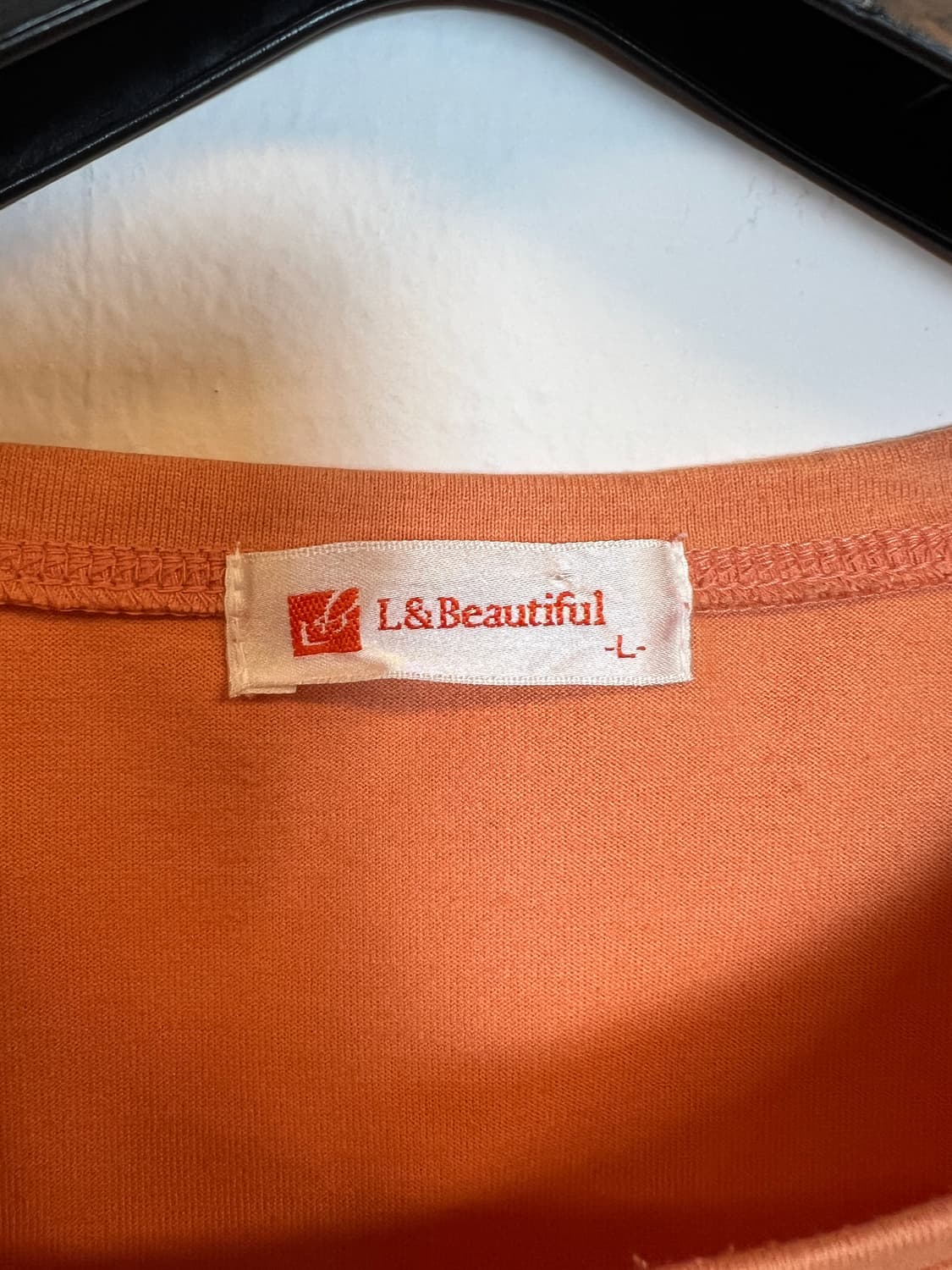 T090 L&BEAUTIFUL 오렌지 큐빅디테일 반팔티셔츠 L 상품이미지3