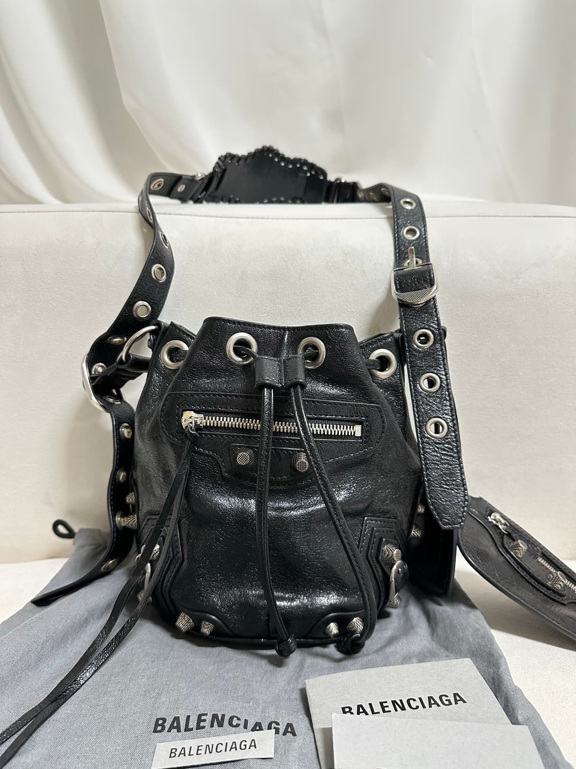 [A+ 정품] 발렌시아가 르카골 버킷백 xs 블랙 상품이미지6