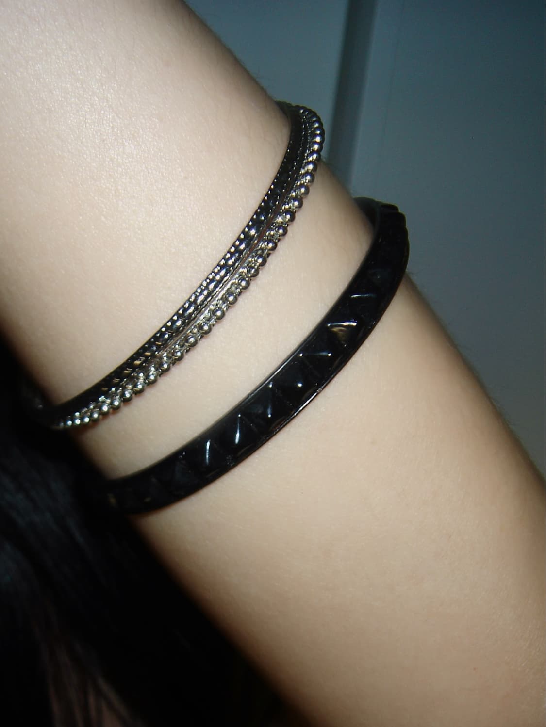 011 Black Stud Bangle 상품이미지4