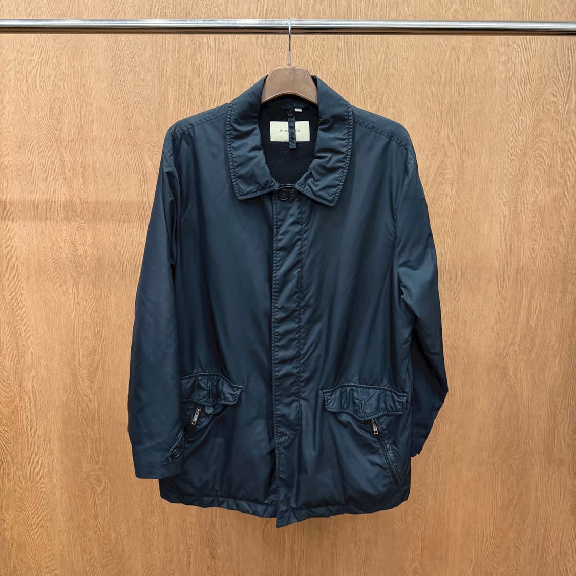 버버리 런던 나일론 코트 버튼 스트랩 유틸리티 포켓 디테일 블랙 상품이미지2