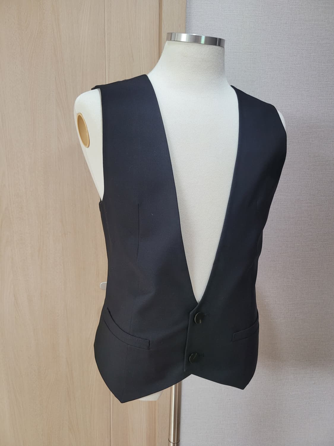 테이트 TATE 남자 투버튼 조끼 100 블랙 상품이미지1