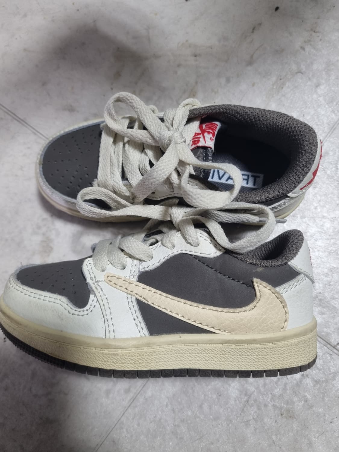 나이키 트레비스스캇 키즈  상품이미지3
