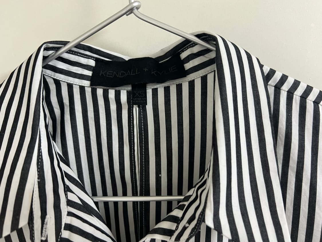 kendallxkylie strip블라우스 xs 상품이미지2