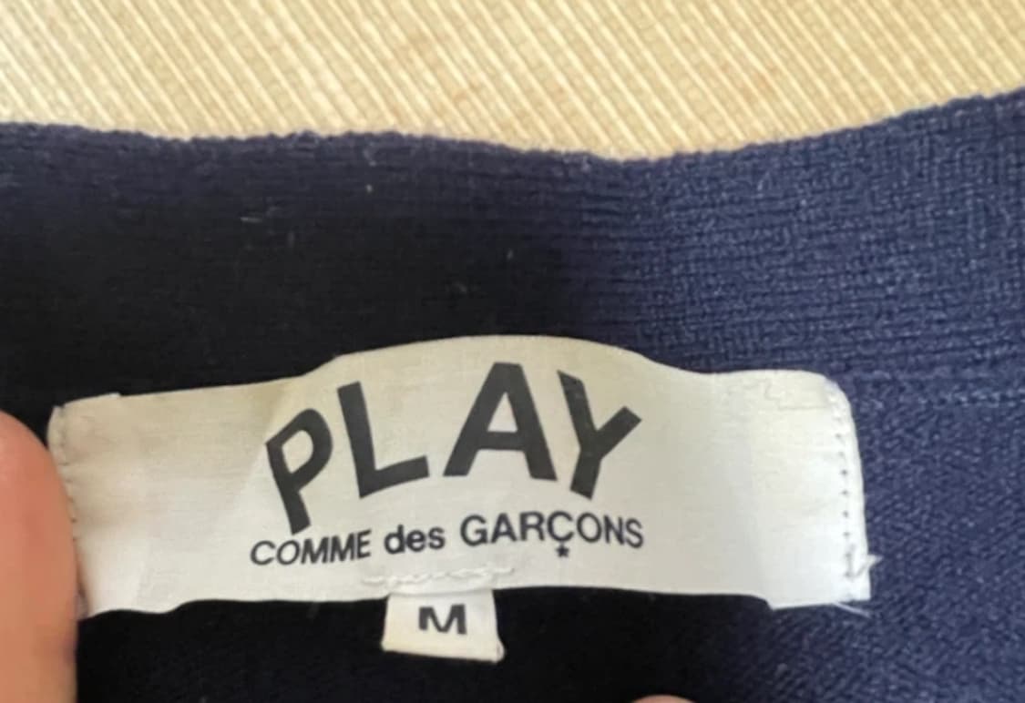 급처 꼼데가르송 PLAY 네이비 가디건 M 상품이미지3