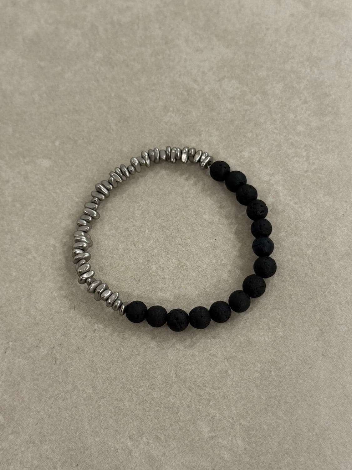 헤마타이트 화산석 하프 팔찌 상품이미지1