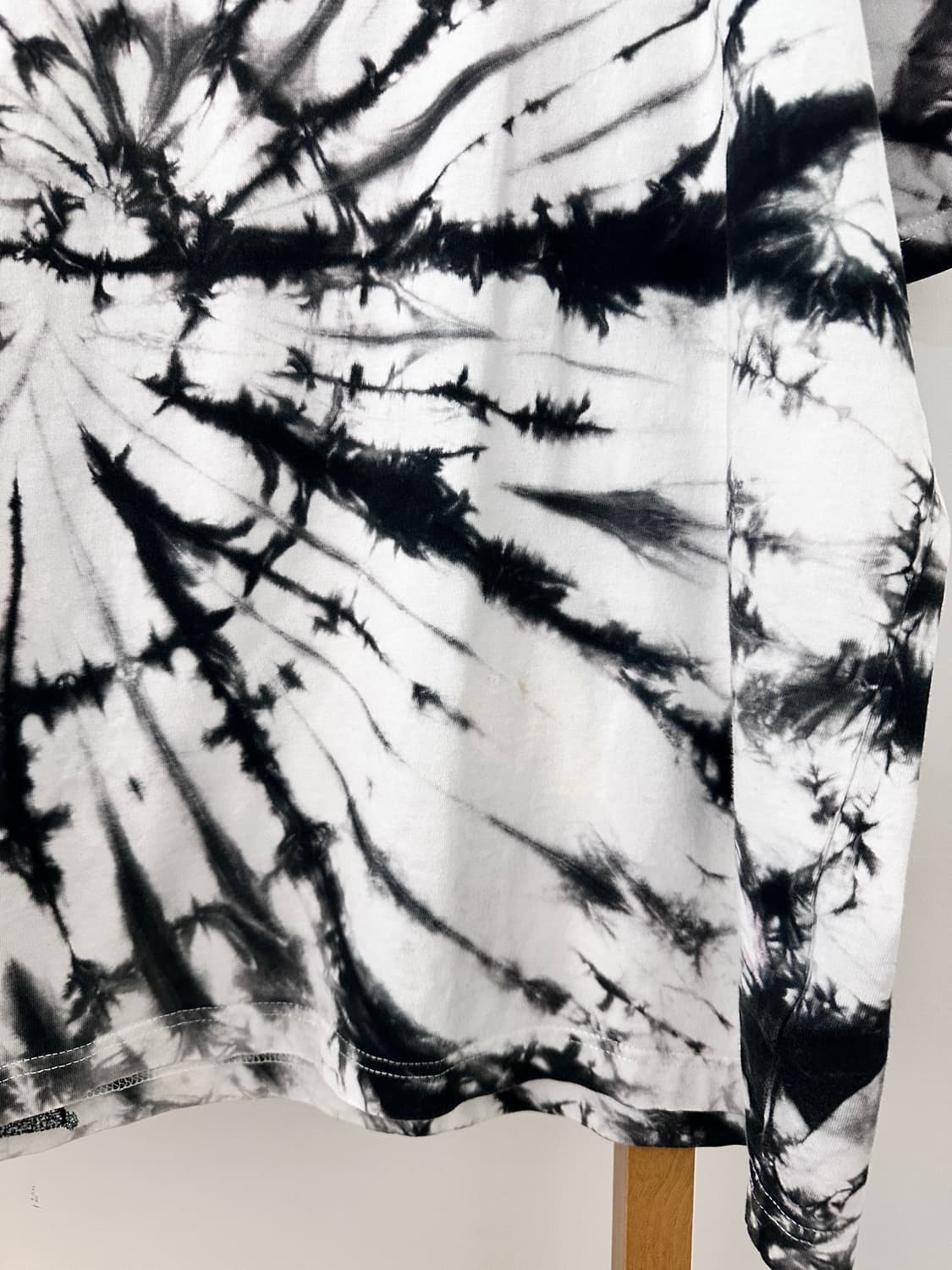 지드래곤-피스마이너스원 블랙 타이 다이 반팔티셔츠 상품이미지6