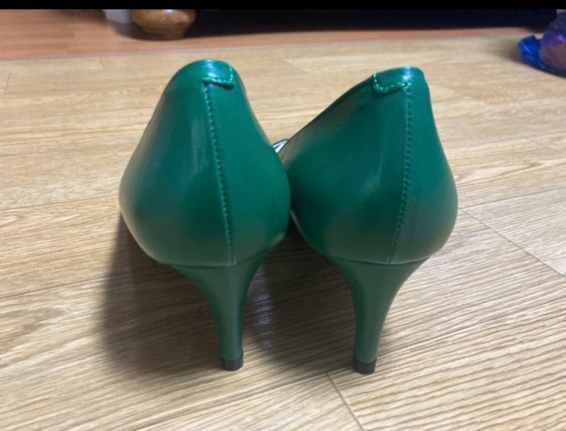 슈콤마보니 그린 펌프스 6cm 240 새 제품 상품이미지3