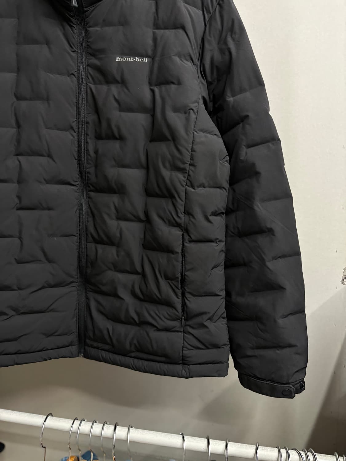 몽벨 경량 블랙패딩 상품이미지3
