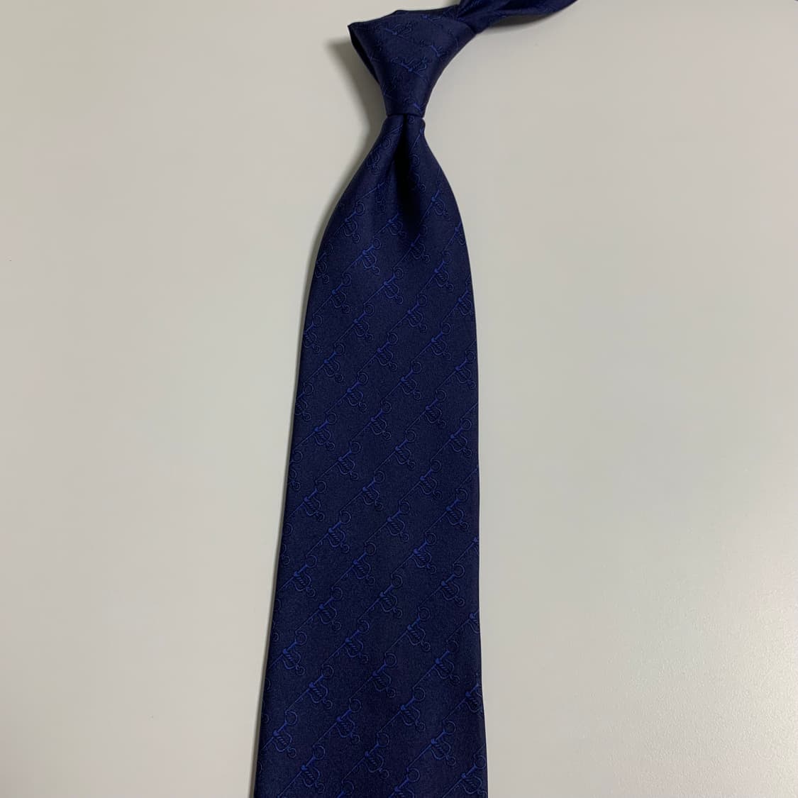 셀린느(CELINE) 기하학적패턴 100실크 명품넥타이 결혼식룩 코디 상품이미지7