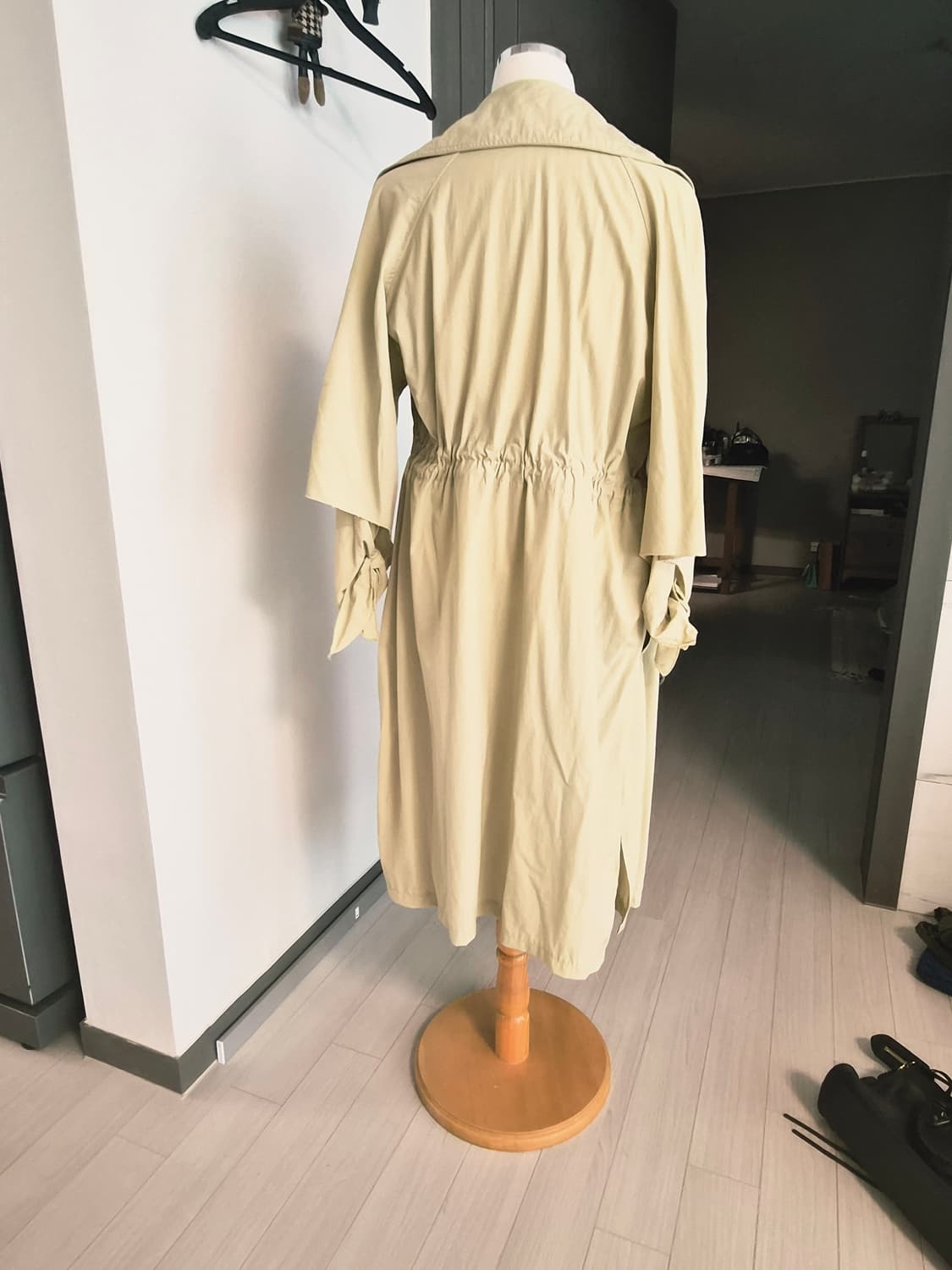 &lottie(앤로티) 허리 스트링 트렌치코트 상품이미지5