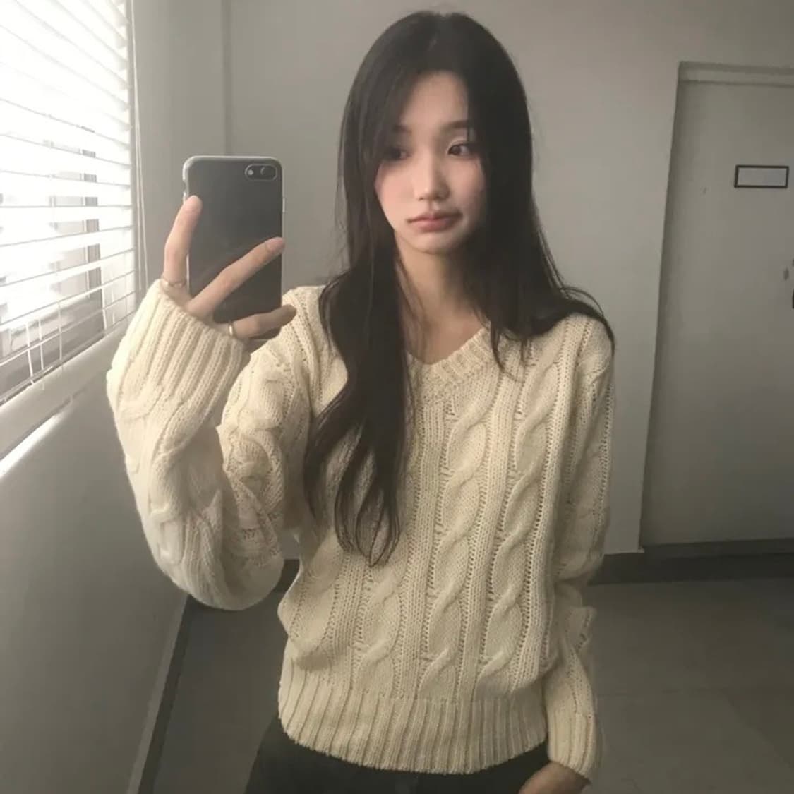 유색 노리 꽈배기 브이넥 오버핏 니트 베이지 상품이미지5