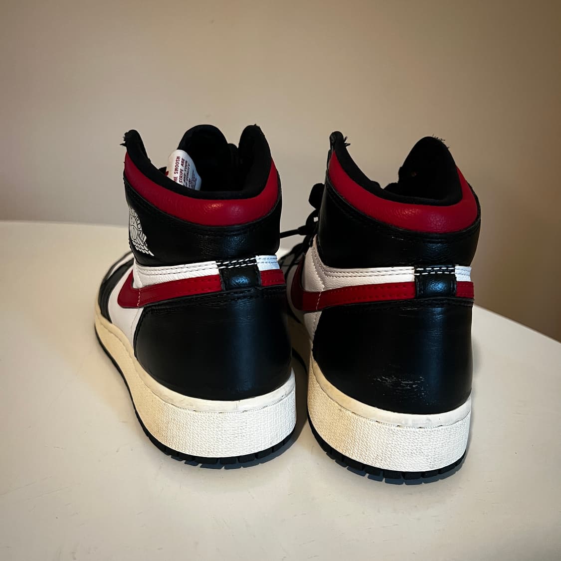 나이키 에어 조던 1 레트로 하이 OG 짐레드 상품이미지3