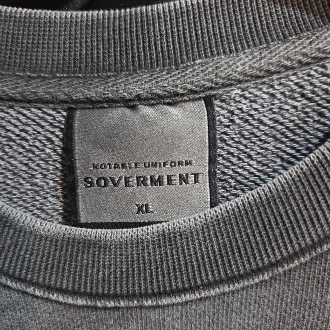 소버먼트 피그먼트맨투맨 상품이미지3