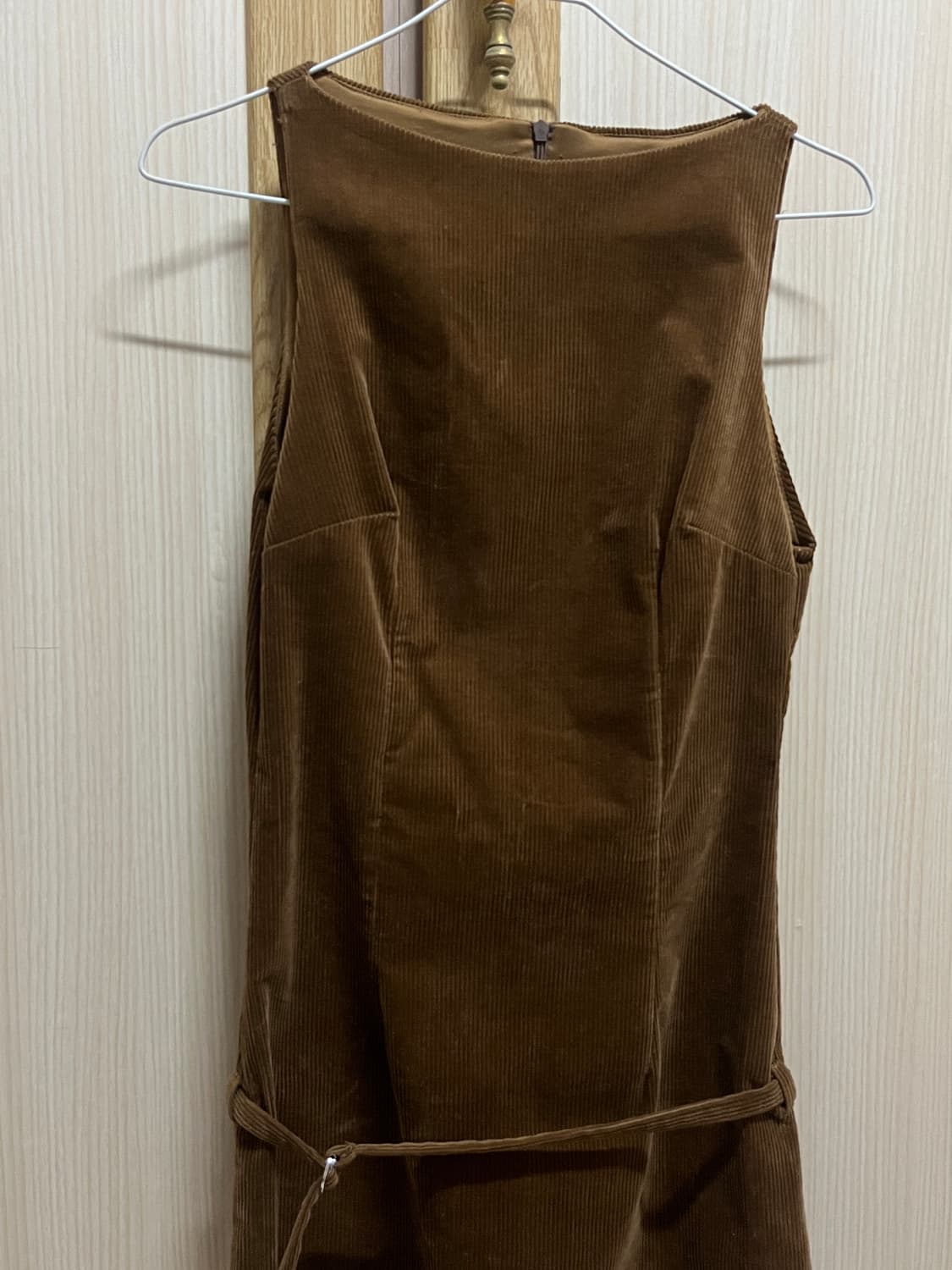 자라 코듀로이 골덴 민소매 나시 벨티드 원피스 상품이미지3