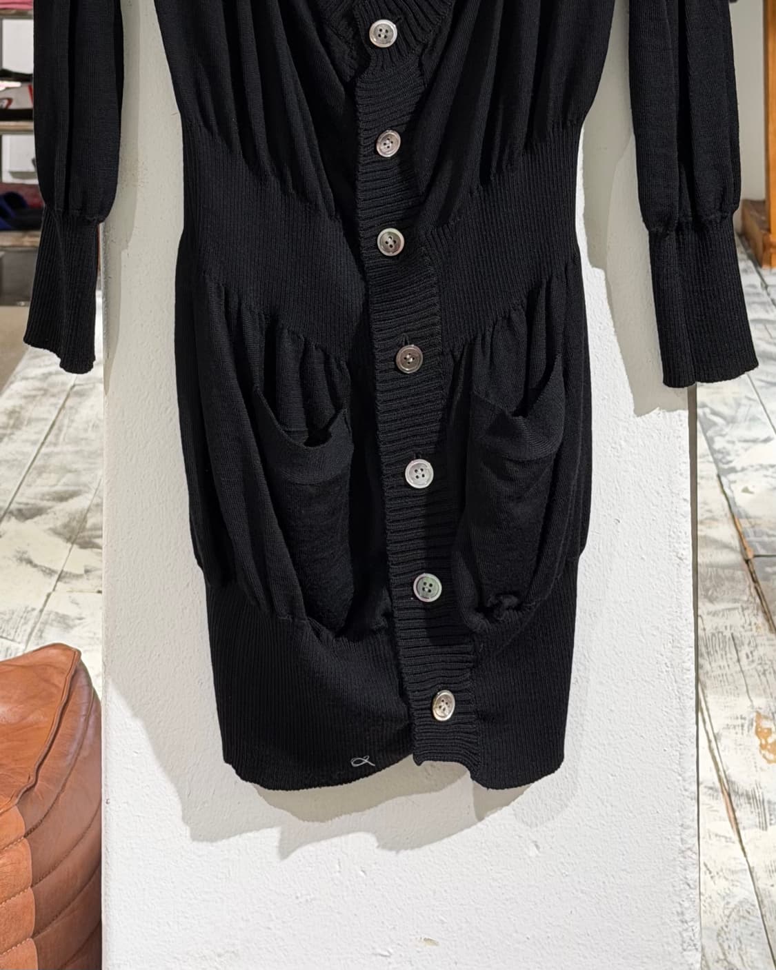 준야 와타나베 블랙 딥브이넥 버튼업 롱 니트 가디건 상품이미지5