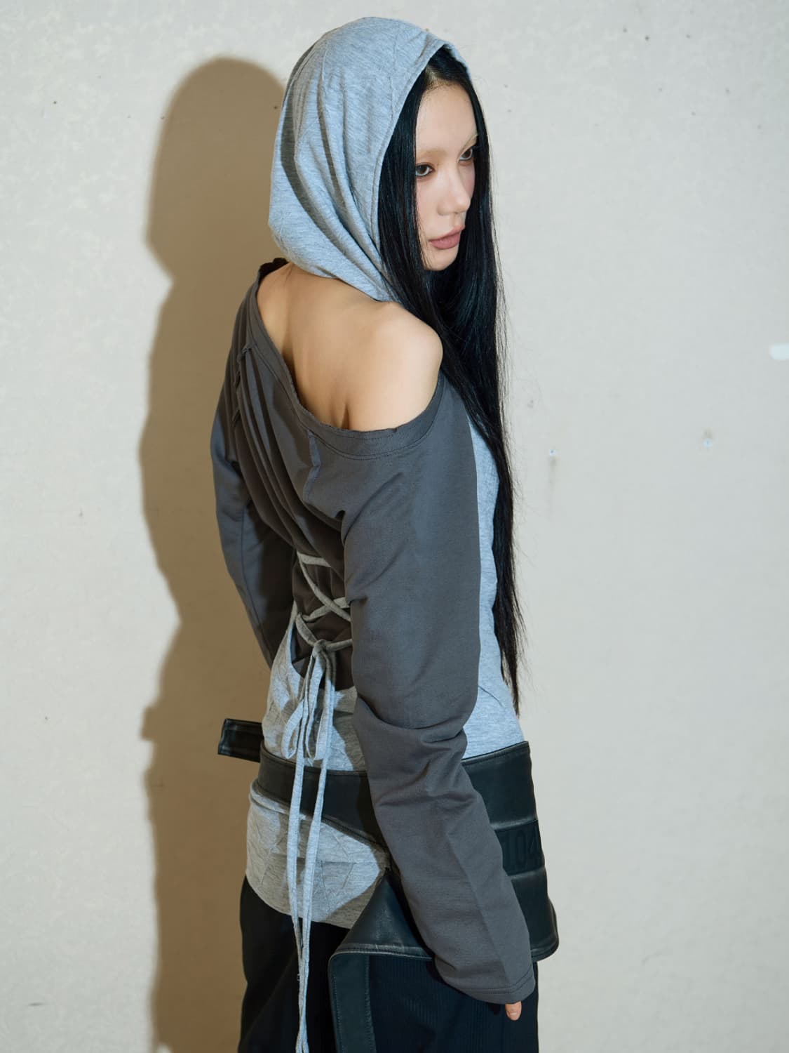 (새상품) 0104 공일공사 레이어드 홀터 롬버스 후드 후디 그레이 상품이미지8