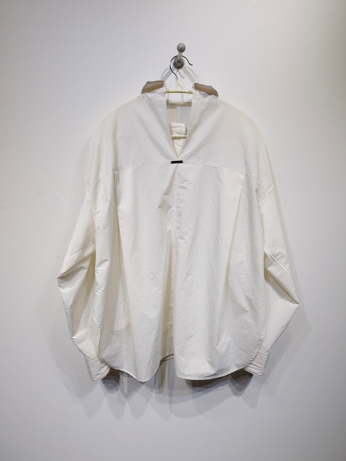 제이청(J.CHUNG)세실 백오픈 셔츠 상품이미지5