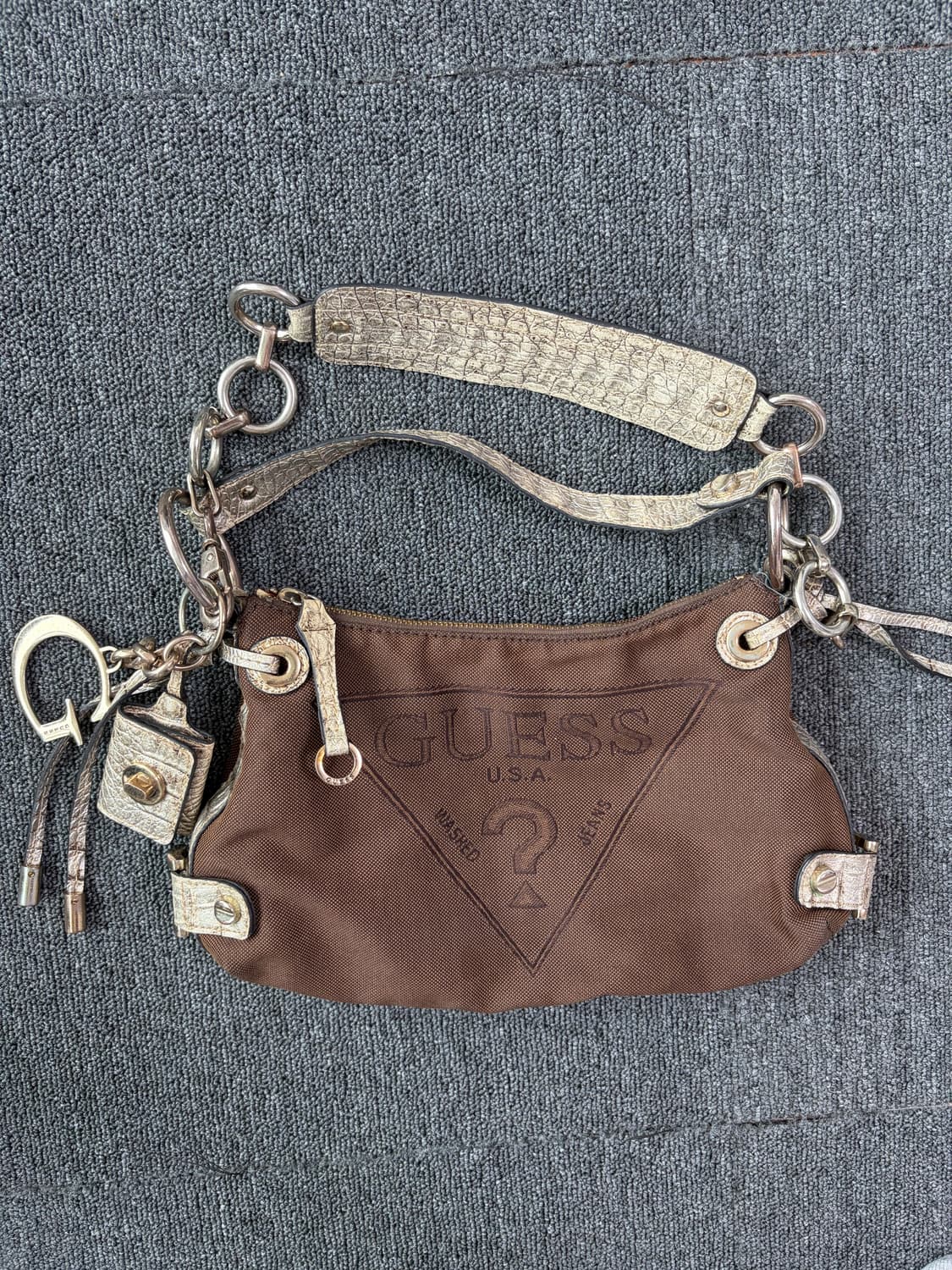 게스 Y2K 체인 숄더백 상품이미지4